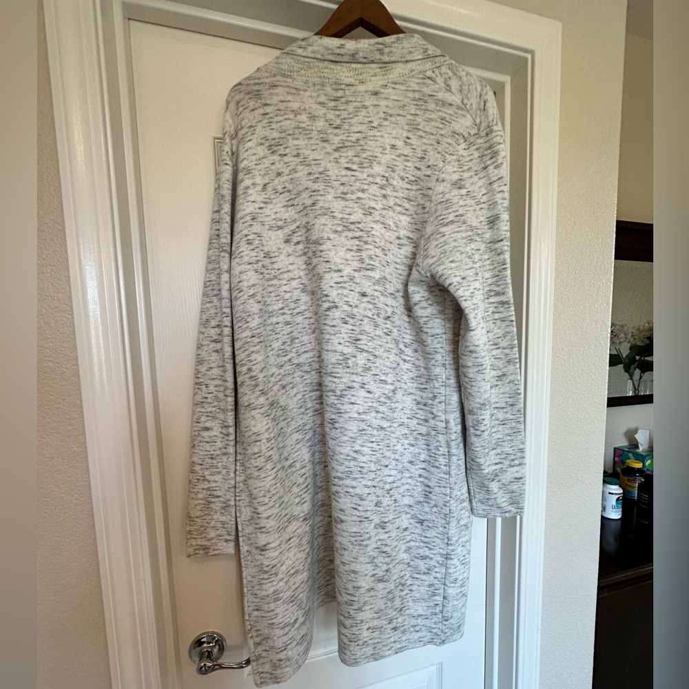 Cardigan - Picture 2 of 4
